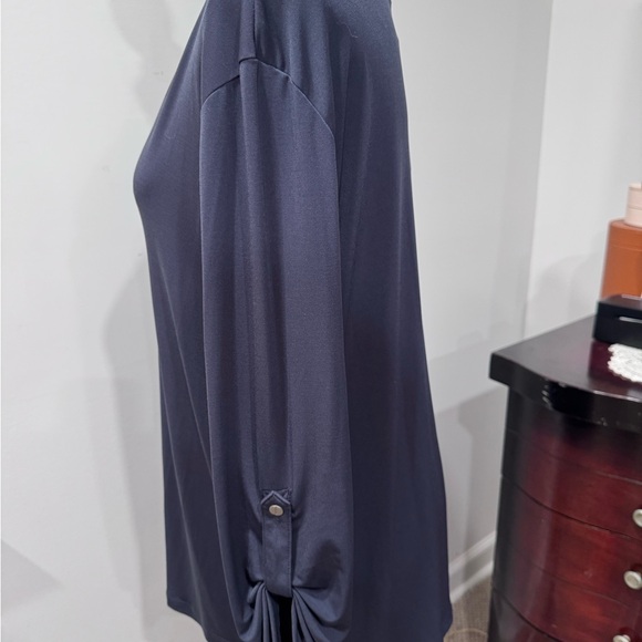 Jones New York Chic Deep Blue V-Neck Women's Blouse - Picture 2 of 9